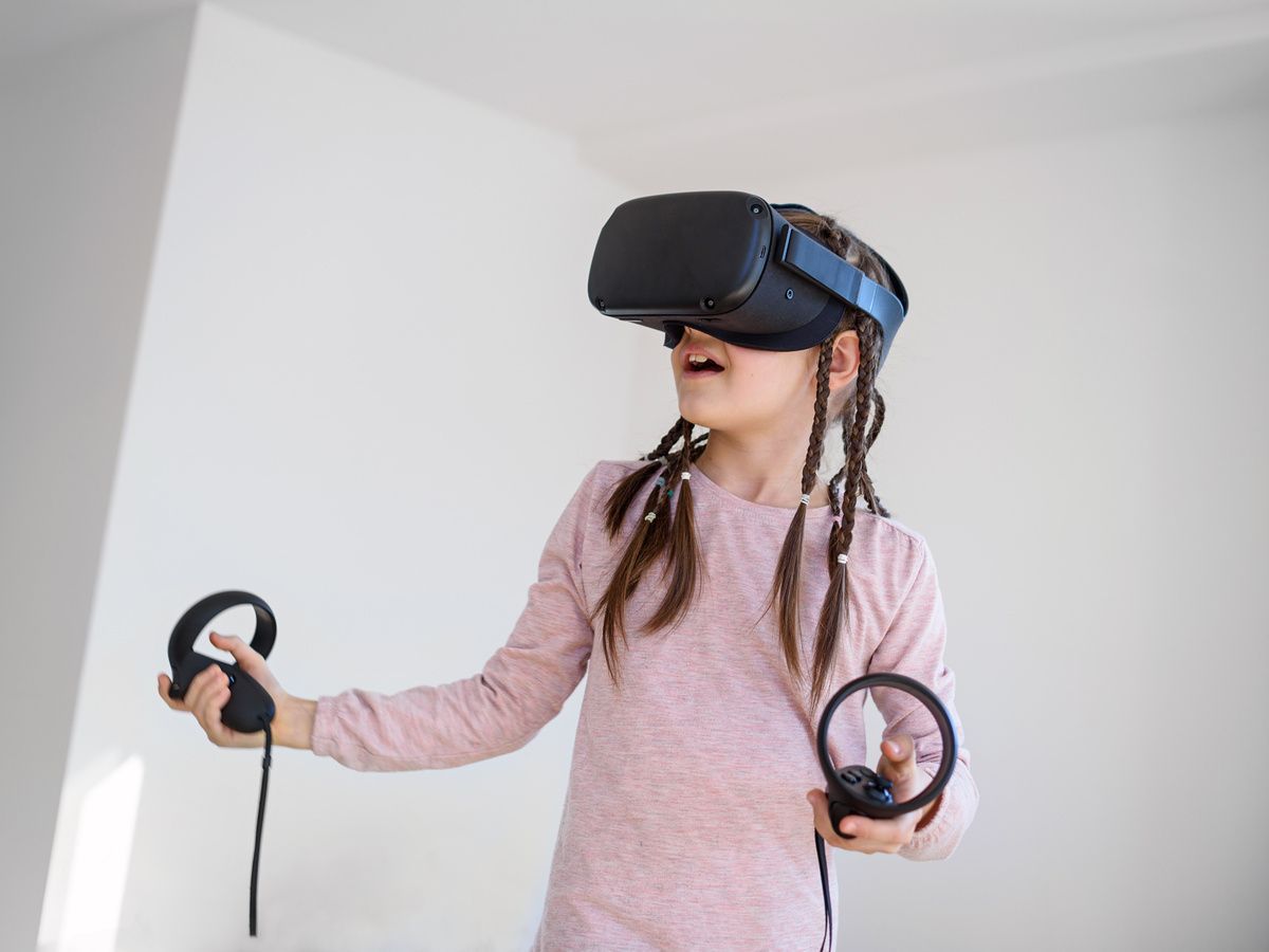 PSVR Vs. Oculus Quest 2 - A Detailed Comparison